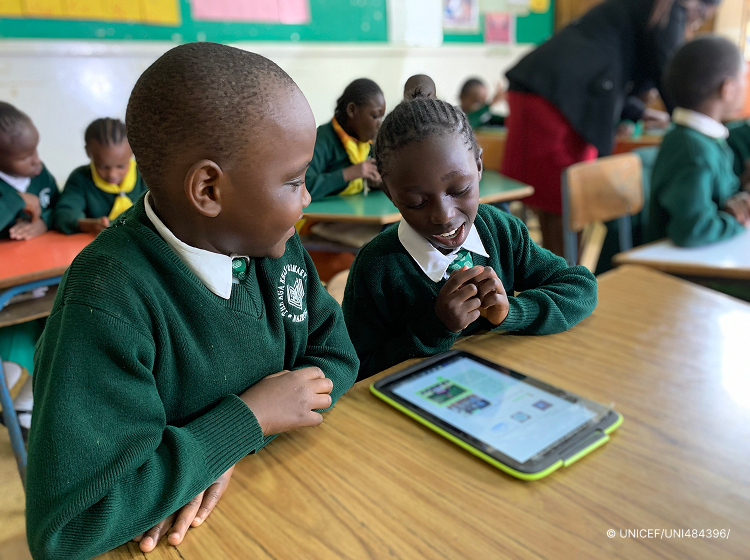 At the Aga Khan School in Nairobi, Kenya, deaf students learn through a sign language video from an Accessible Digital Textbook produced locally with the support of the Kenyan Ministry of Education.